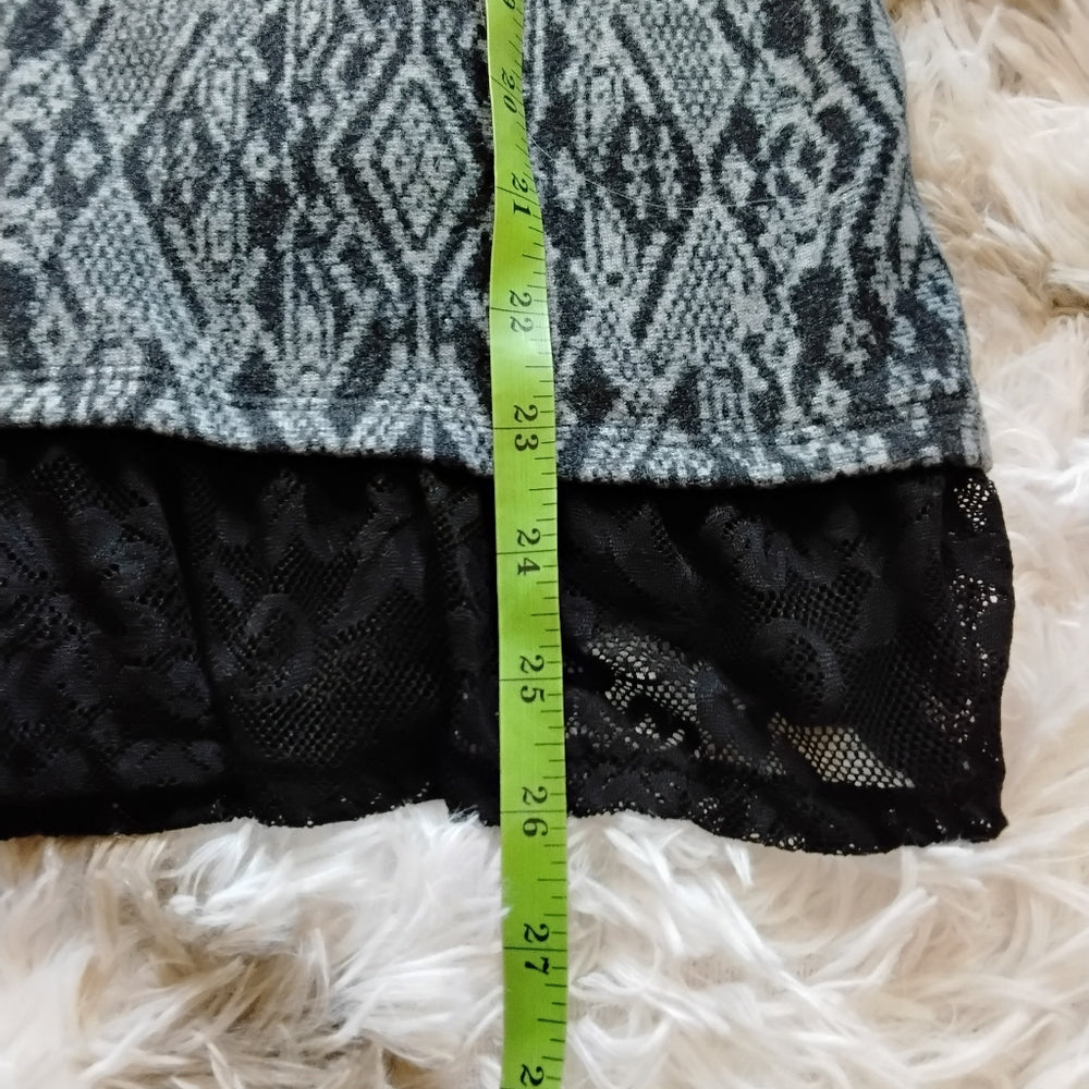 French Laundry Geometric Lace-Trim Tunic – Size S