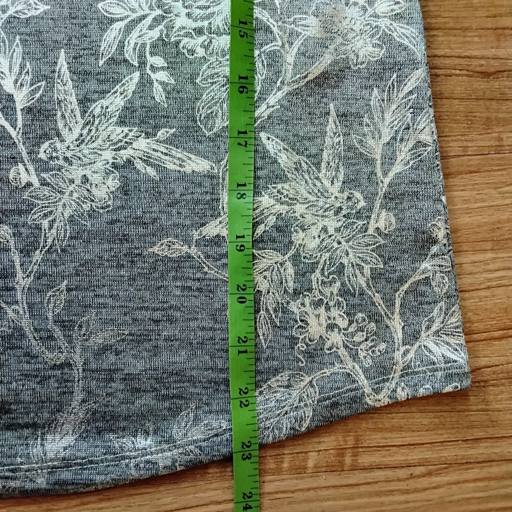 NWT White House Black Market Elegant Silver & Gray Metallic Floral Top Sz XS