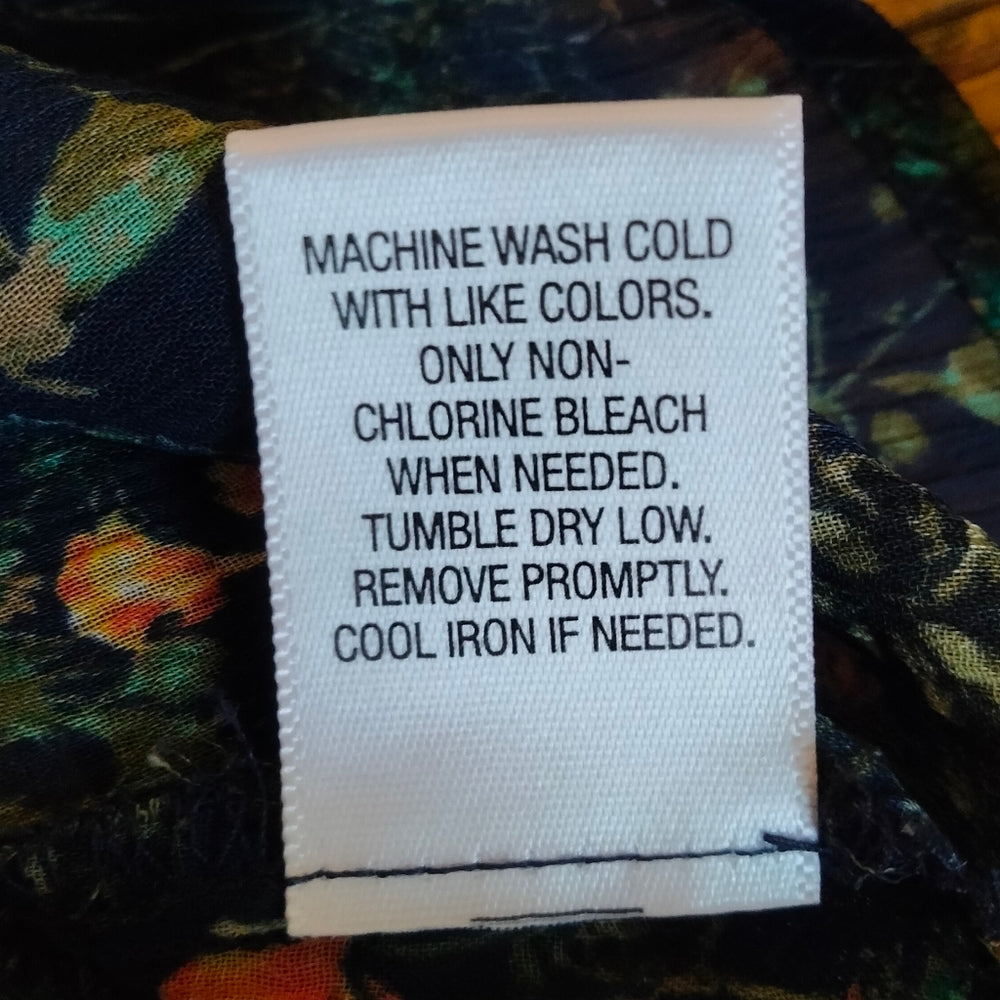 Princess Vera Wang Romantic Midnight Bloom Lace Juniors Blouse – Size Small