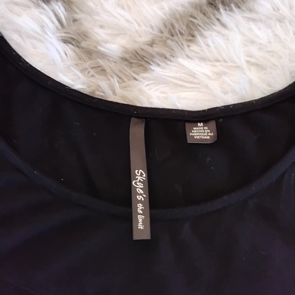 Skye's The Limit Statement Fringe Top – Sleek & Stylish  Sz M