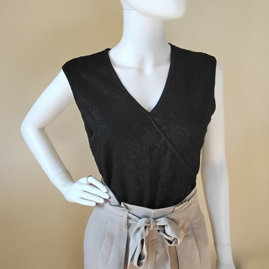 Ann Taylor Black Lace Sleeveless Top – Size M