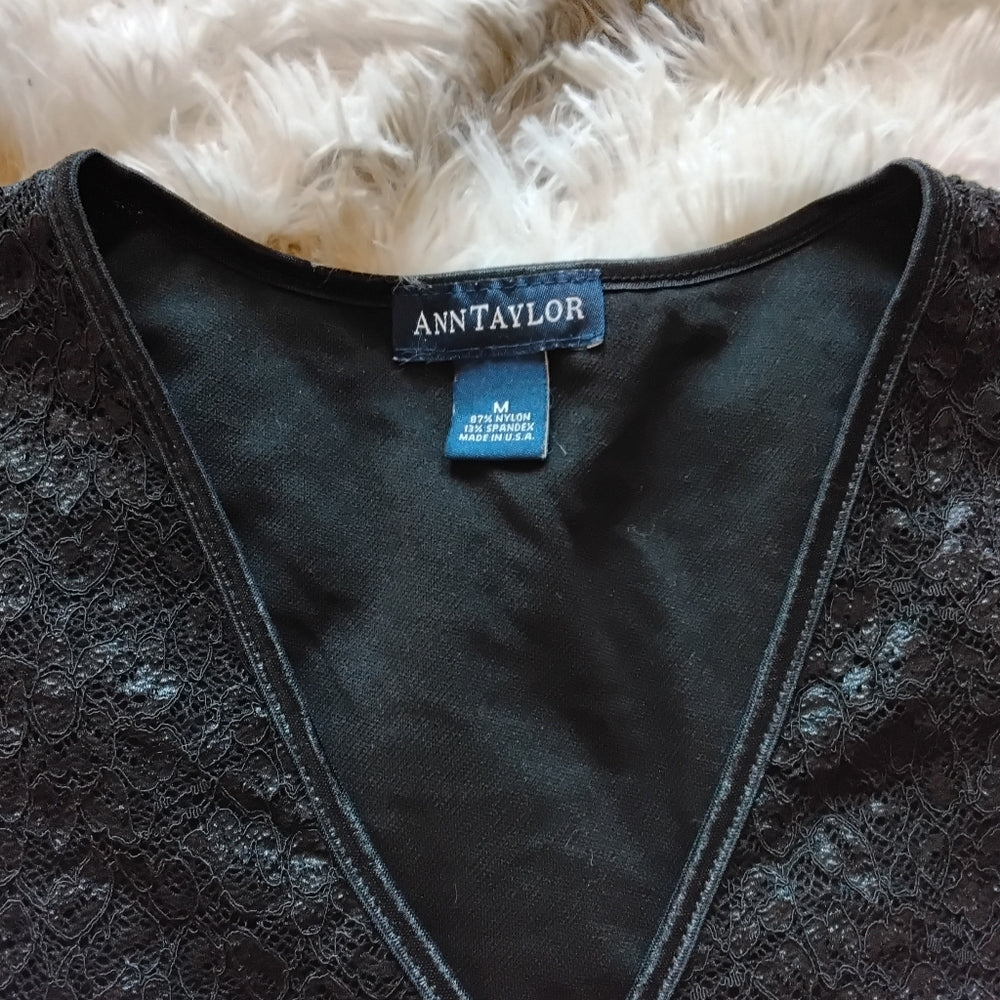 Ann Taylor Black Lace Sleeveless Top – Size M