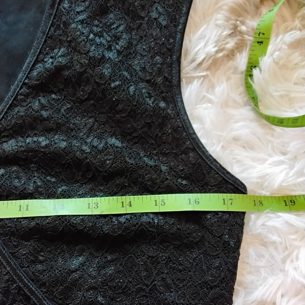 Ann Taylor Black Lace Sleeveless Top – Size M