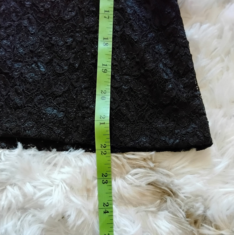 Ann Taylor Black Lace Sleeveless Top – Size M