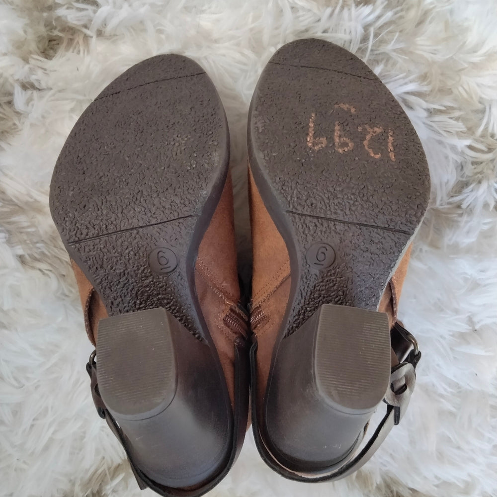 Mossimo Supply Co. Brown Suede Ankle Boots – Size 6