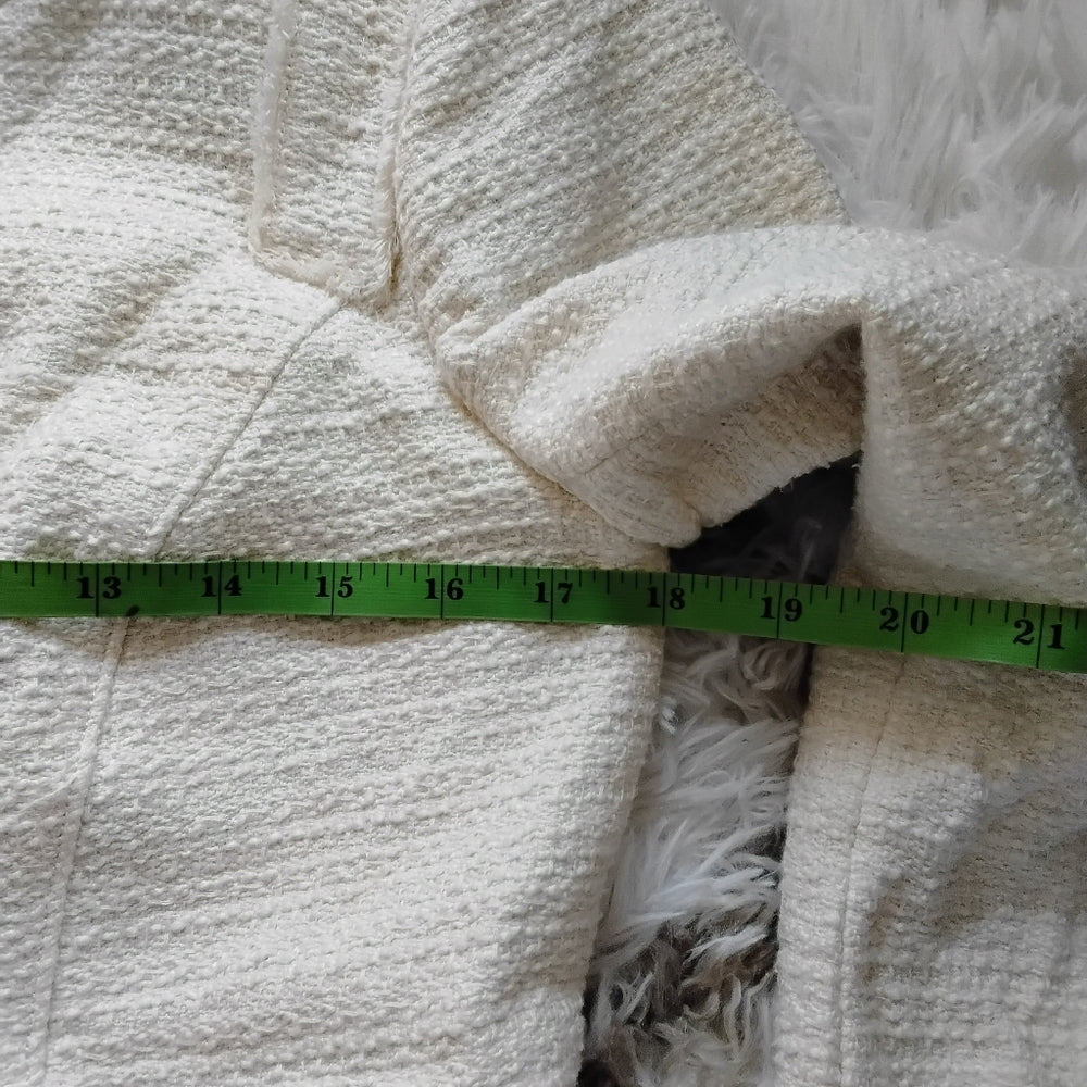 White House Black Market Textured Button-Front Jacket – Size 6