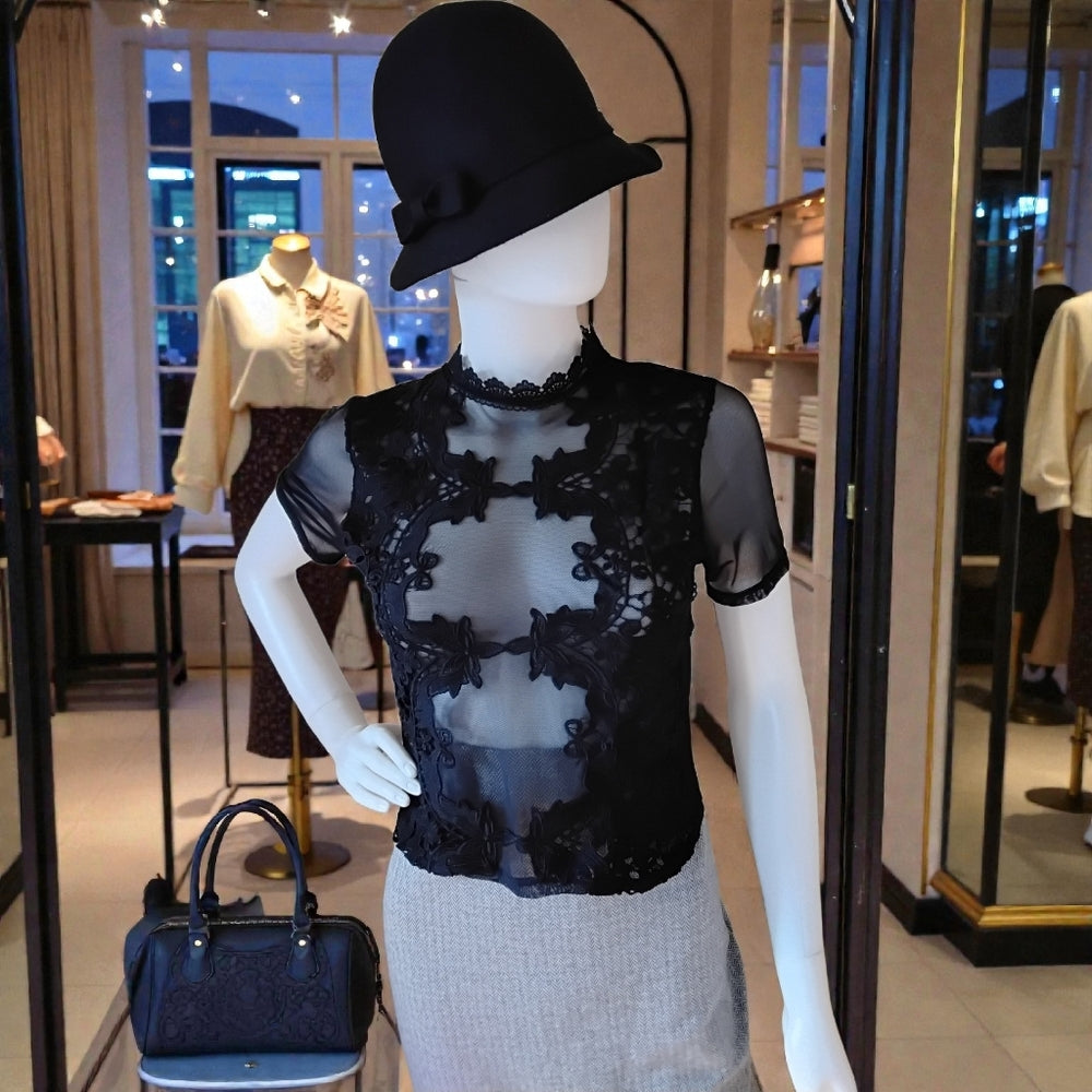 Charlotte Russe Sheer Floral Lace Keyhole Top – Black Elegance - Sz Small