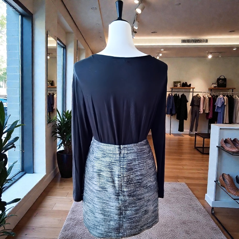 Skye's The Limit Statement Fringe Top – Sleek & Stylish  Sz M