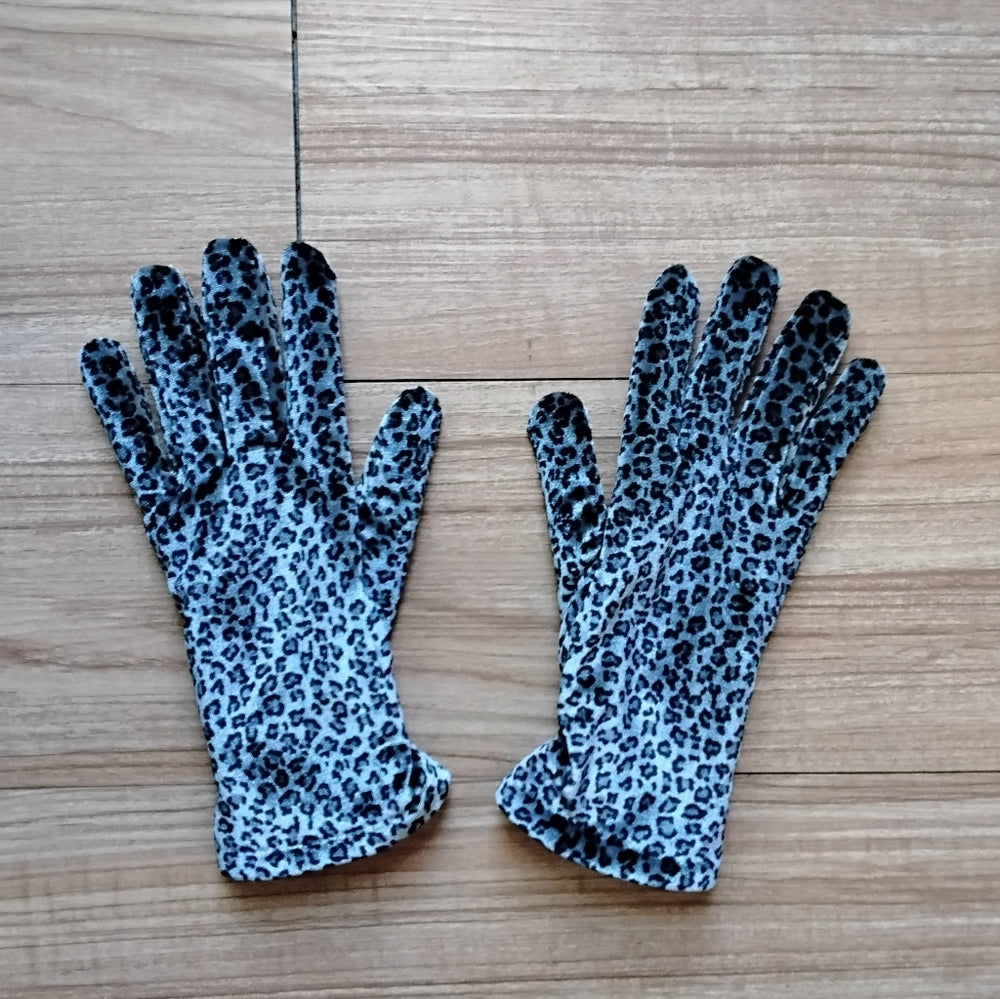 Cajoan Soft Black & Silver Leopard Print Gloves One Size Fits Most