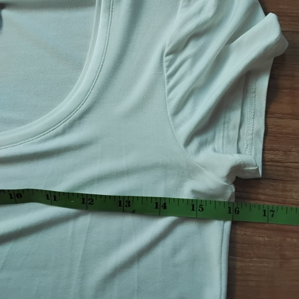 White House Black Market Sleek White Short Sleeve Top Sz Xs