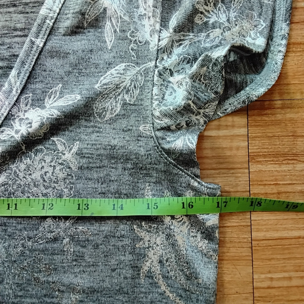 NWT White House Black Market Elegant Silver & Gray Metallic Floral Top Sz XS
