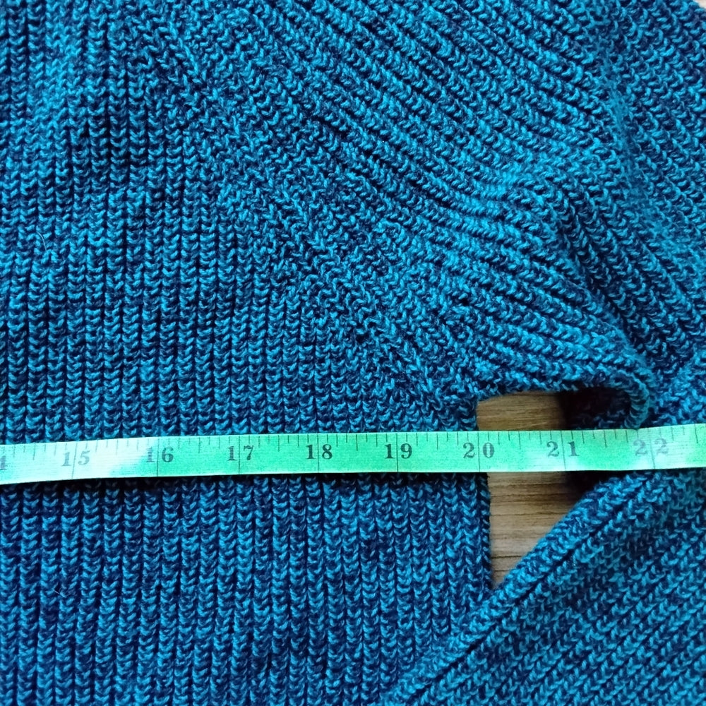 BCBG MaxAzria V-neck Thick Teal Sweater Sz Small